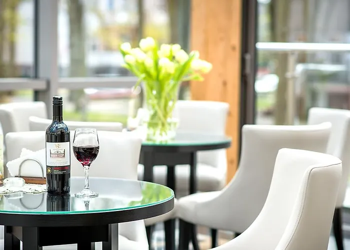 Hotel Jantar & By Zdrojowa 3*