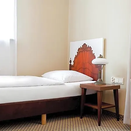 Hotel Jantar & By Zdrojowa 3*